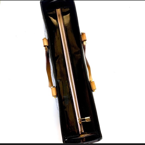 Louis Vuitton purse - Picture 7 of 13